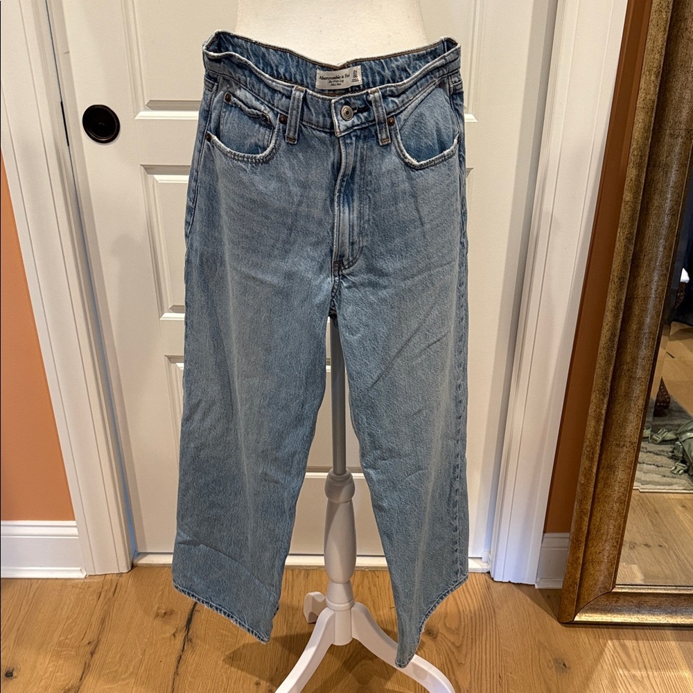 Abercrombie The Wide Leg Mid Rise